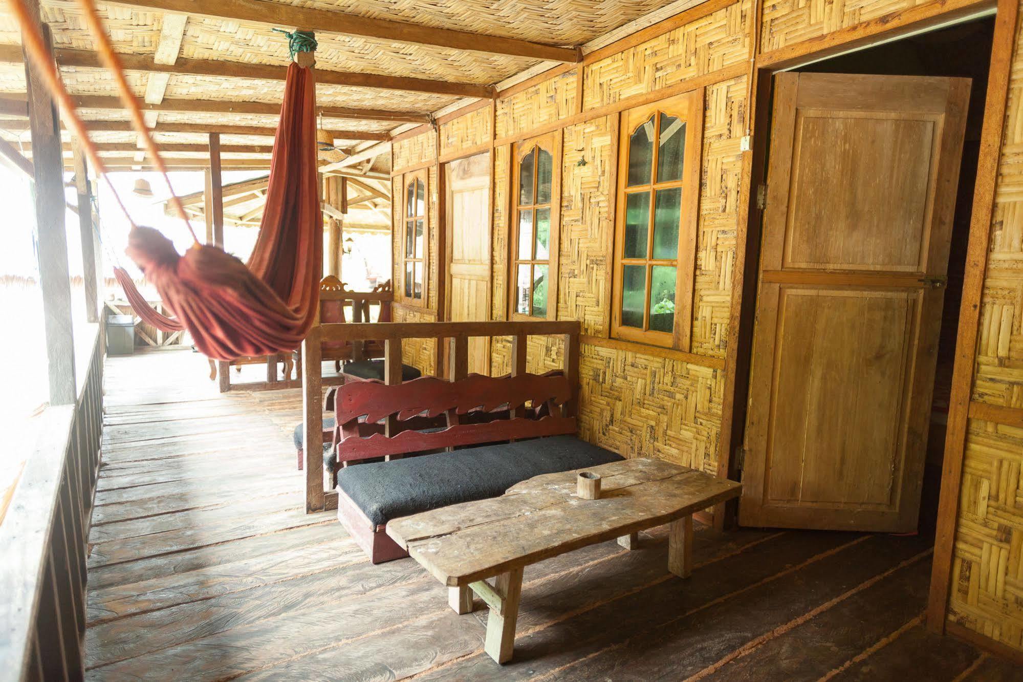 Indra Valley Inn Bukit Lawang Exterior foto