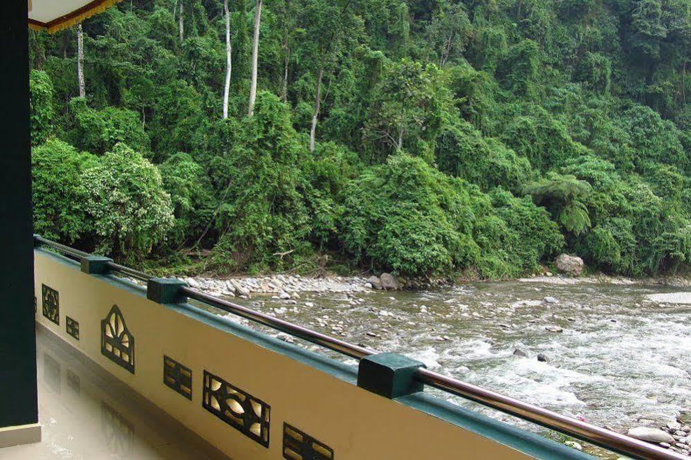 Indra Valley Inn Bukit Lawang Exterior foto