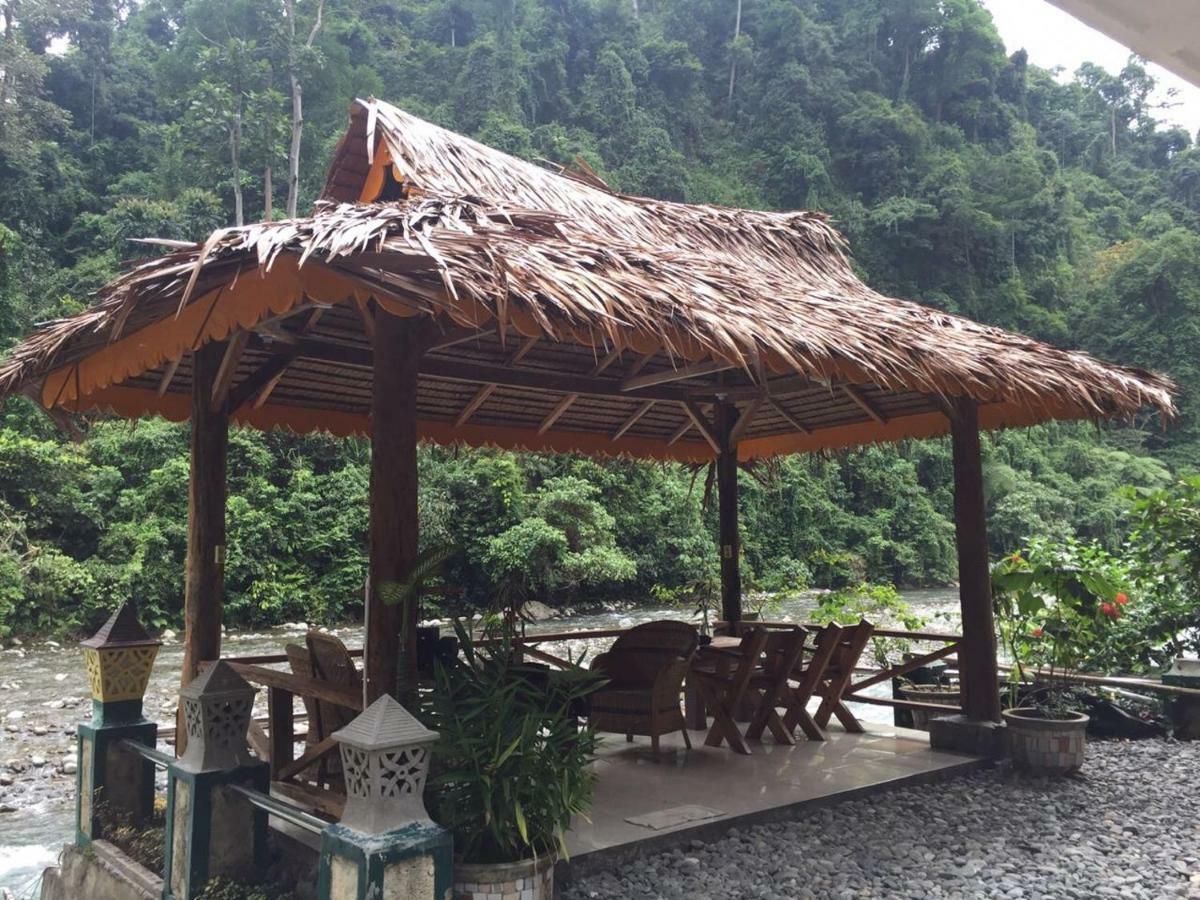 Indra Valley Inn Bukit Lawang Exterior foto