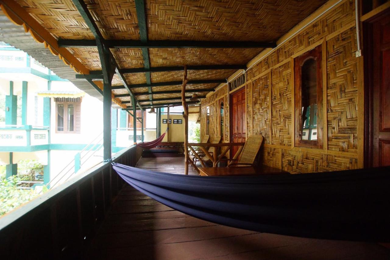 Indra Valley Inn Bukit Lawang Exterior foto